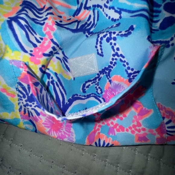 LILLY PULITZER BALI BLUE ONCE UPON A TIDE OCEAN TRAIL LUX SHORTS SIZE Small VGUC - Picture 13 of 15